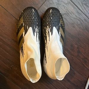 Brand new never work adidas predator laceless cleats